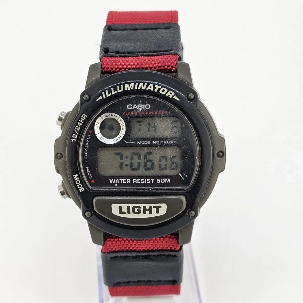 VTG Men's Casio Digital Watch 44MM Gray Case New Red Black Canvas Bands‎